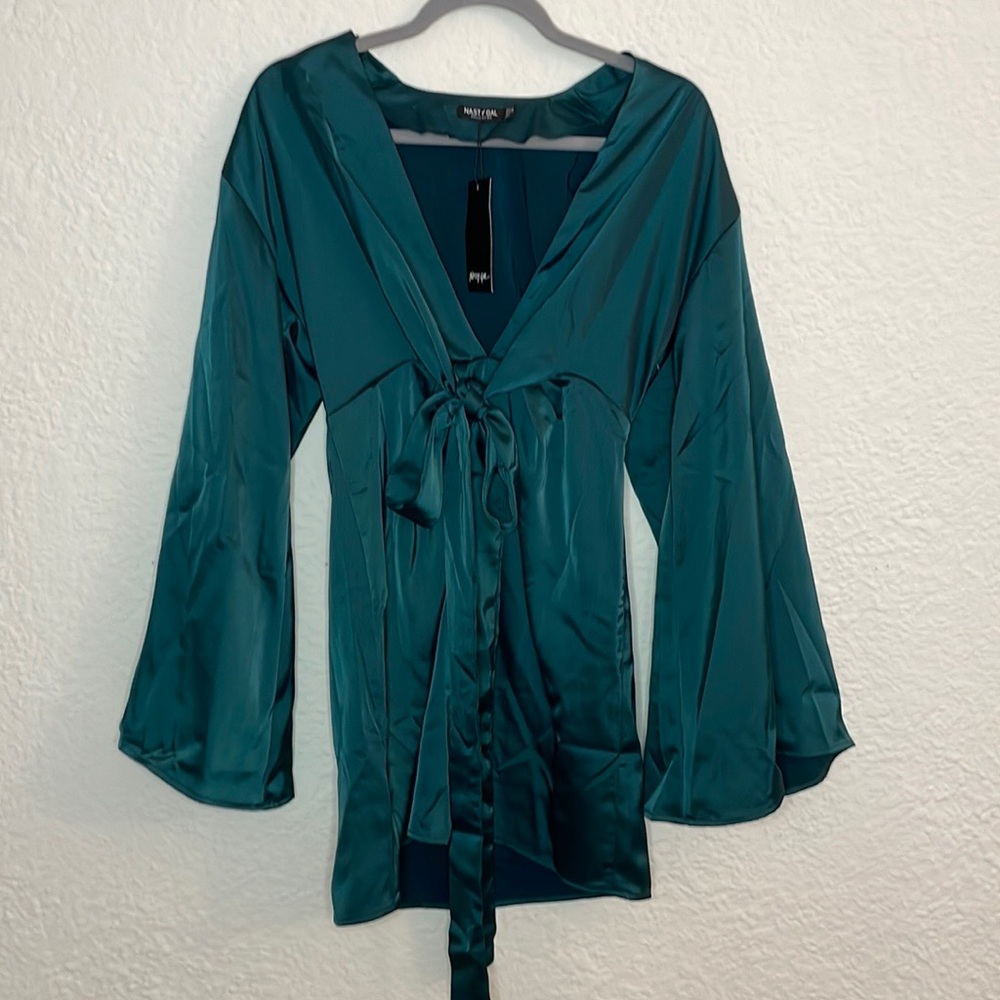 Nastygal brand dark green long sleeve satin mini dress size 4